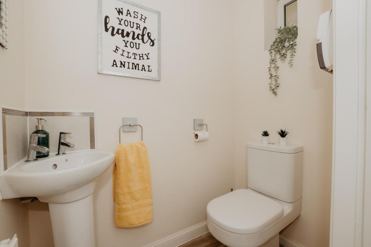 Coyle House, 3 Bed,Corby, Super Kings Or Twins, Driveway, Free Wi-Fi, Corporates Welcome Экстерьер фото