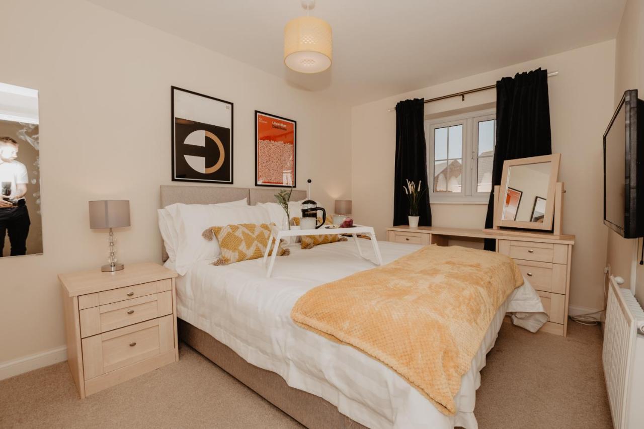 Coyle House, 3 Bed,Corby, Super Kings Or Twins, Driveway, Free Wi-Fi, Corporates Welcome Экстерьер фото