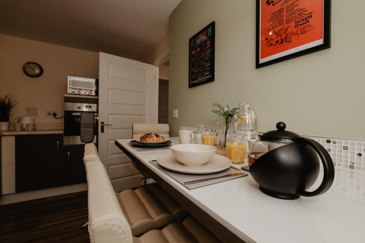 Coyle House, 3 Bed,Corby, Super Kings Or Twins, Driveway, Free Wi-Fi, Corporates Welcome Экстерьер фото